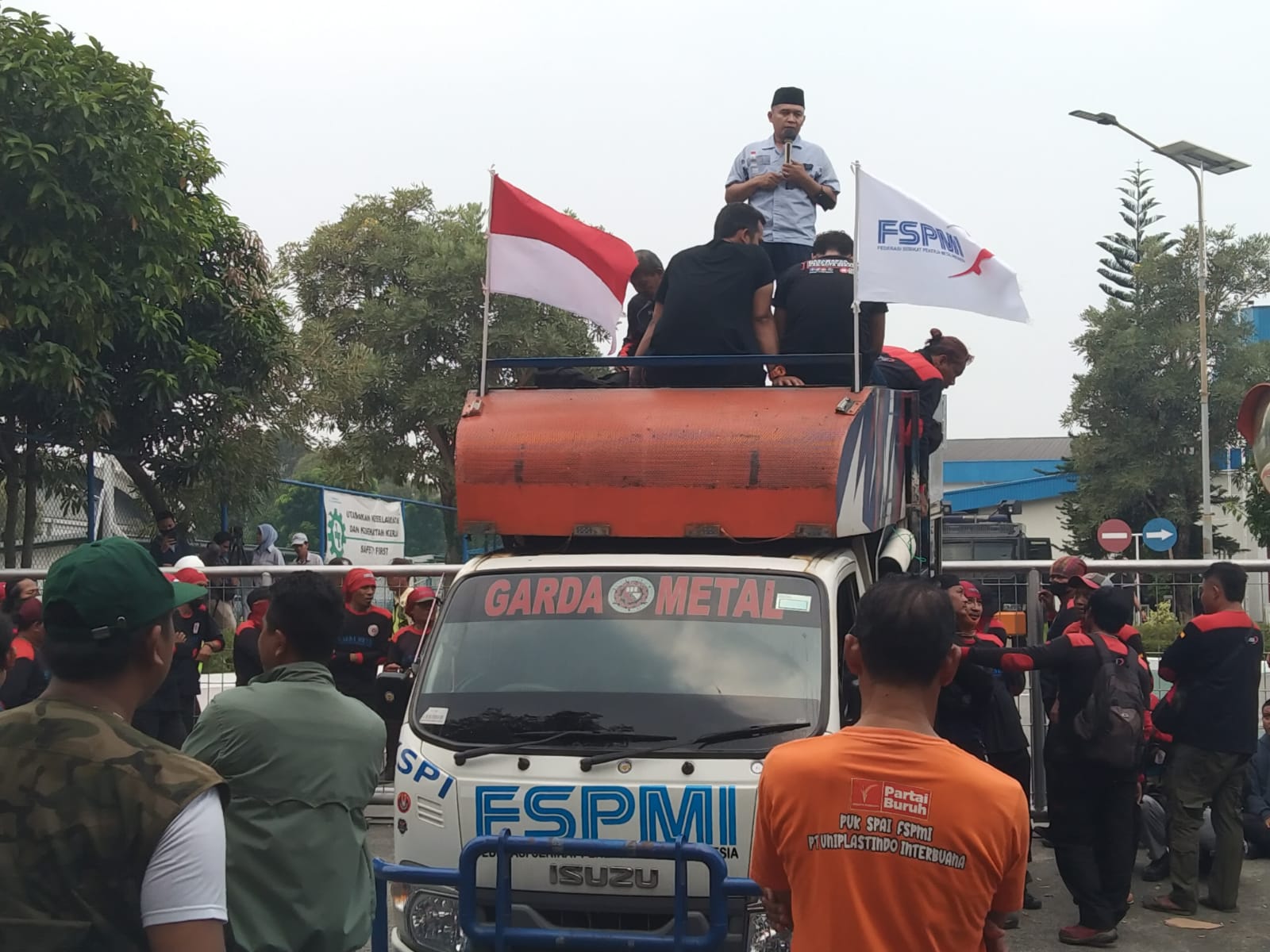 Tiga Mokom Aliansi Buruh Bekasi Melawan (BBM) Siap Kepung Kantor Bupati Bekasi