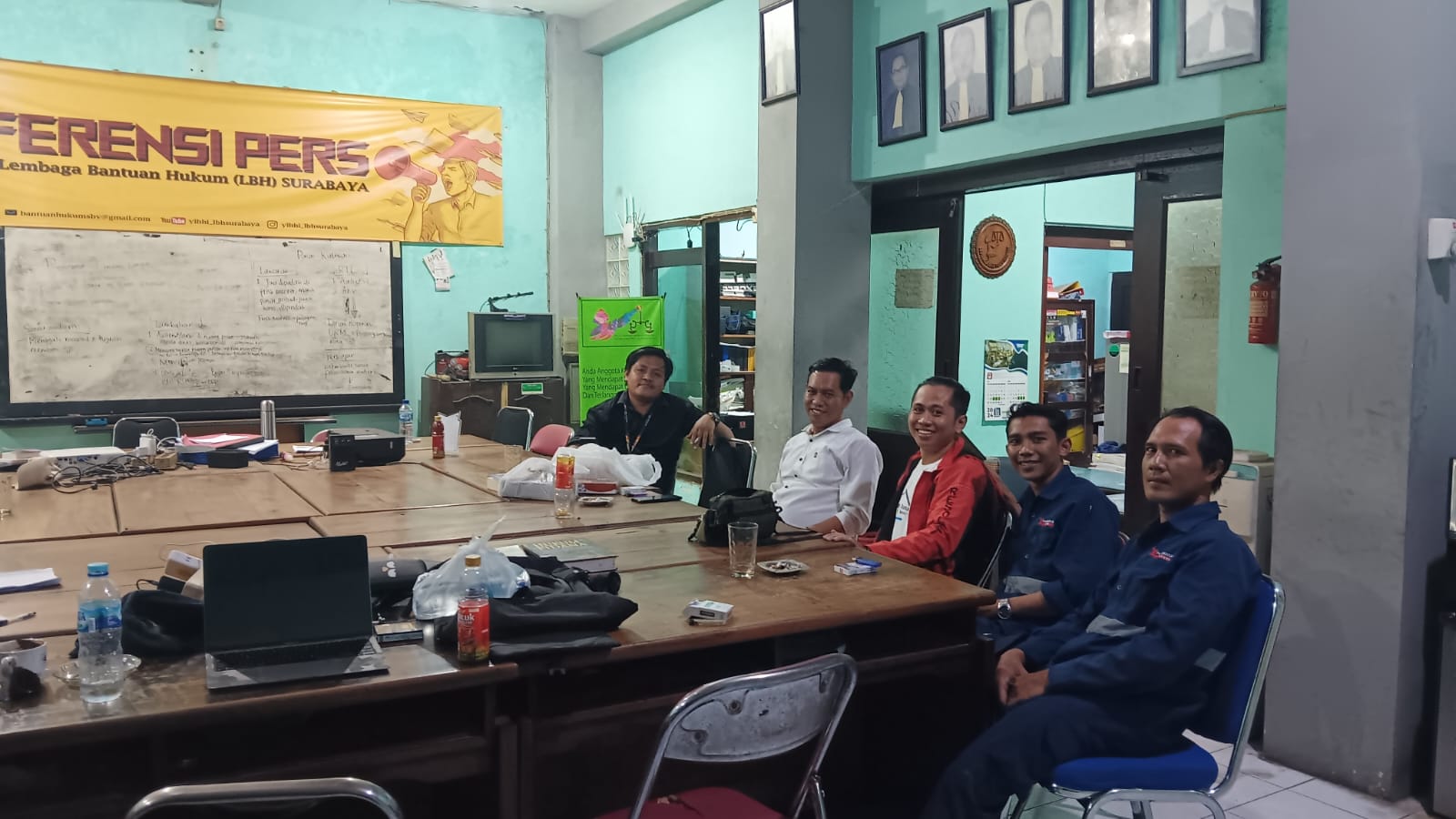 PUK SPL FSPMI PT Angkasa Raya Steel Gresik Kunjungi Kantor YLBHI Surabaya