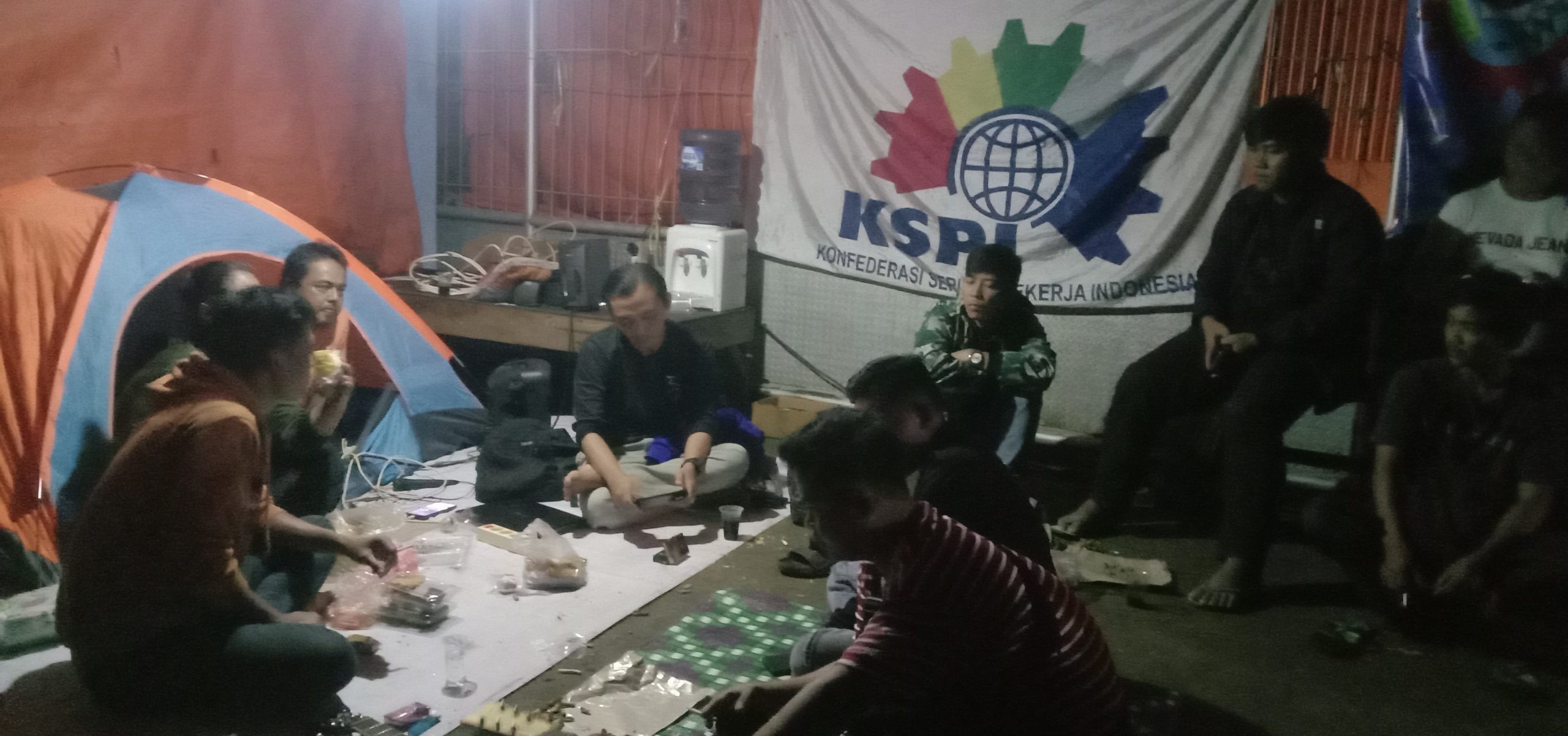 Tenda Juang FSPMI Subang: “BUMN AKHLAK Tapi Tak ber-Akhlak”