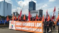 MK Gelar Sidang Lanjutan Judicial Review, Buruh Demo di Jakarta Tuntut Omnibus Law Dicabut MK Gelar Sidang Lanjutan Judicial Review, Buruh Demo di Jakarta Tuntut Omnibus Law Dicabut