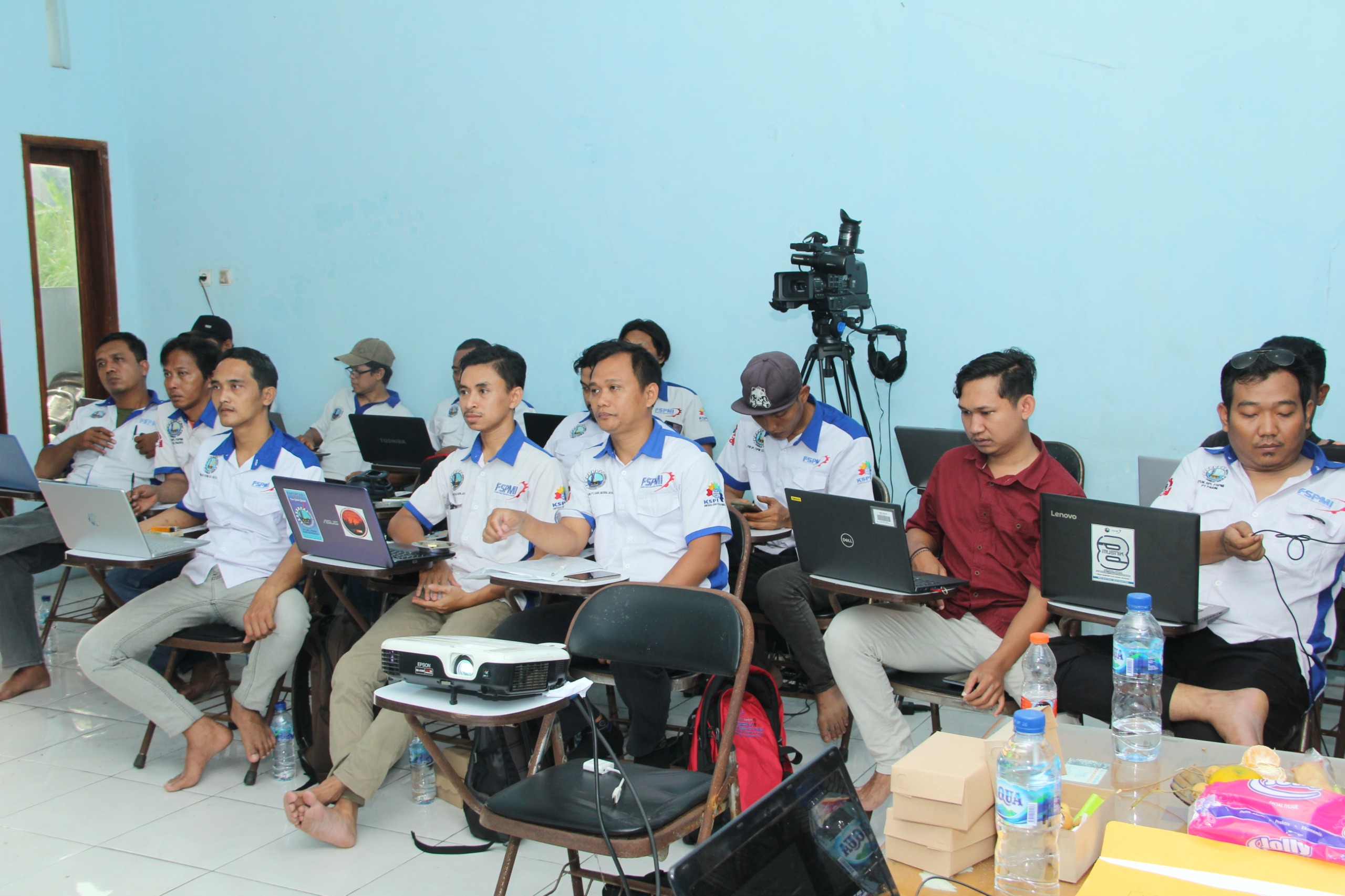 Pendidikan Lanjutan Advokasi dan Administrasi PC SPL FSPMI Sidoarjo