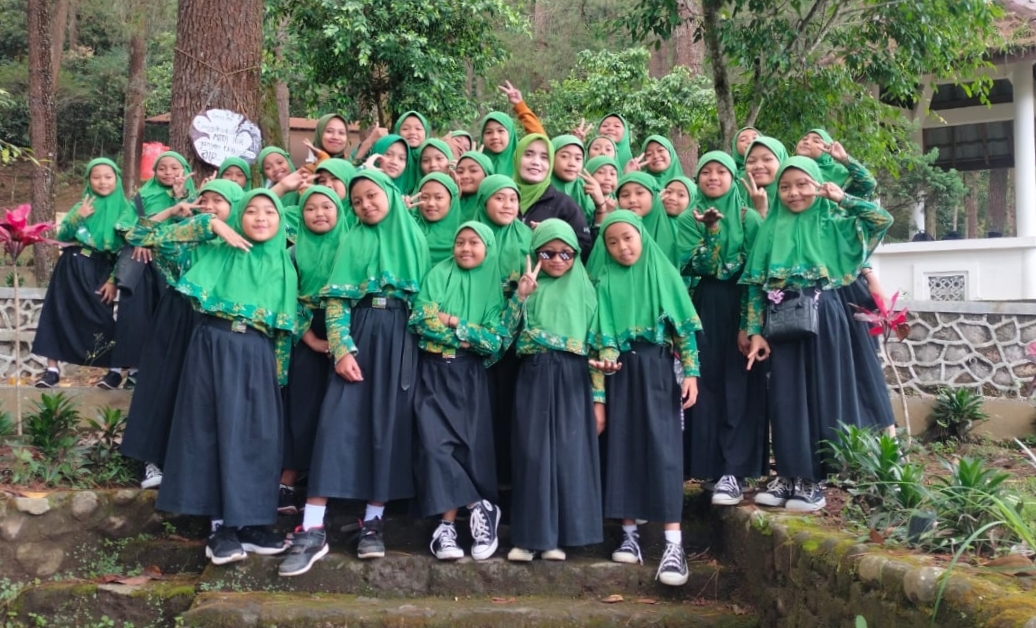 Hari Santri Nasional : Menyambung Juang Merengkuh Masa Depan