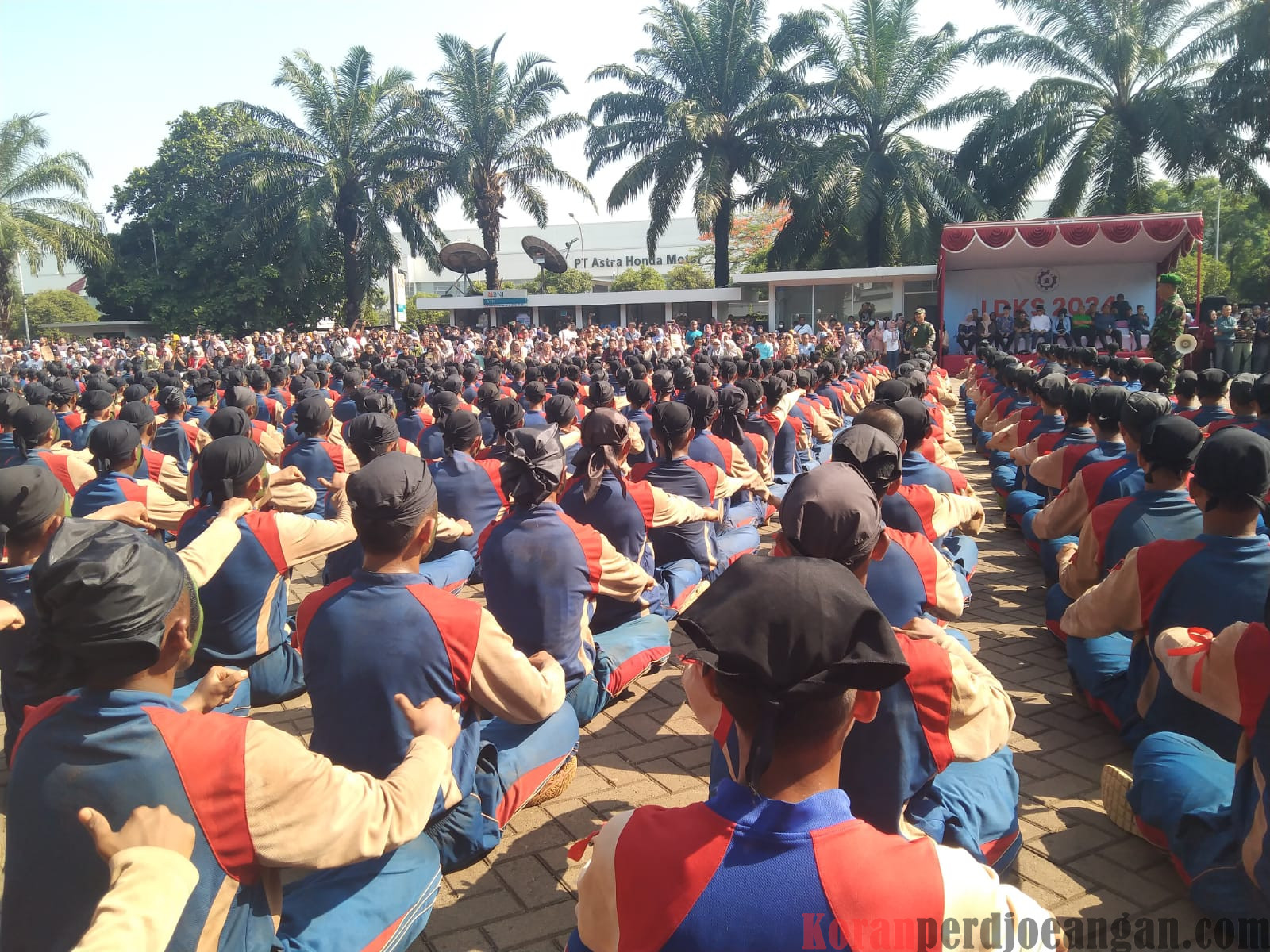 1.321 Siswa SMK Mitra Industri Ikuti LDKS Tahun Ajaran 2024/2025