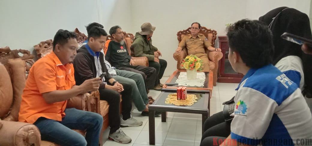 Puluhan Pekerja FSPMI Kembali Sambangi  Disnakertrans Sul-Sel