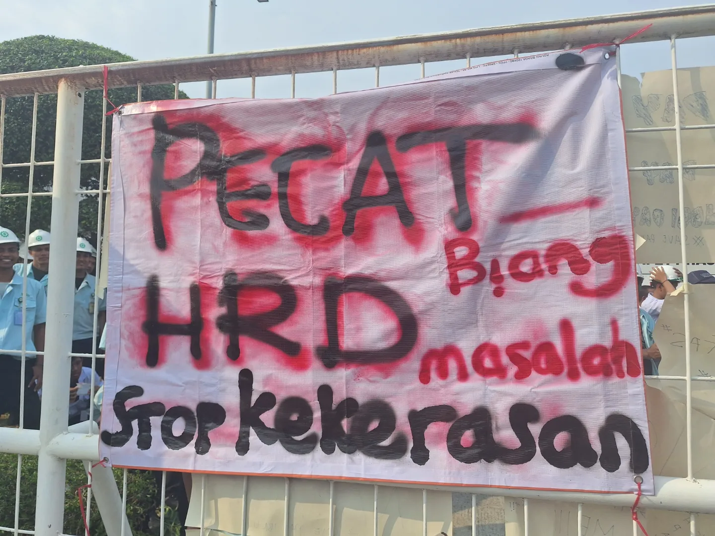 Presiden Direktur PT. Standard Indonesia Industry Dideportasi dan HRD Mengundurkan Diri