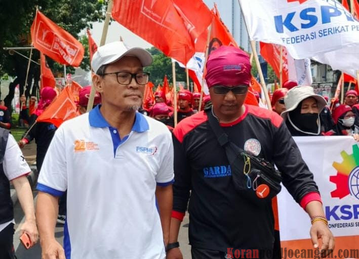 Turun Aksi, Presiden FSPMI Sampaikan 2 Tuntutan Buruh Kepada Prabowo