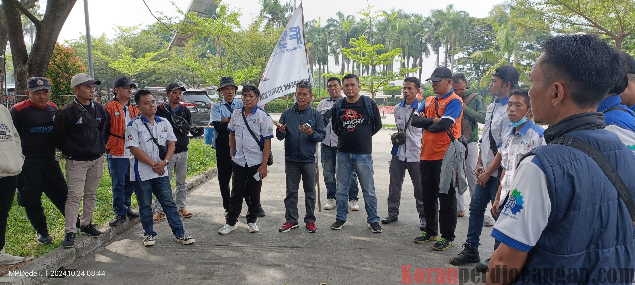 Tuntut Kenaikan Upah 10%, FSPMI Serang Turut dalam Aksi depan Istana Negara