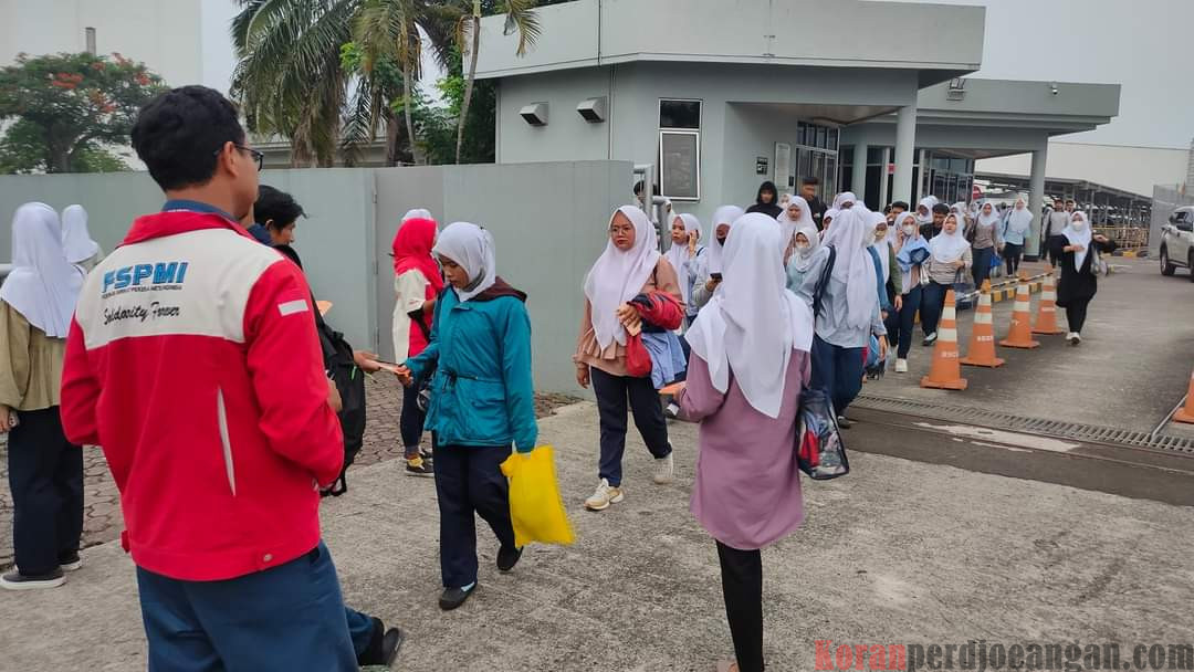 PUK SPEE FSPMI PT. Epson Gelar Sasapa & Sasabus Perkenalkan Calon Bupati Bekasi Nomor 3