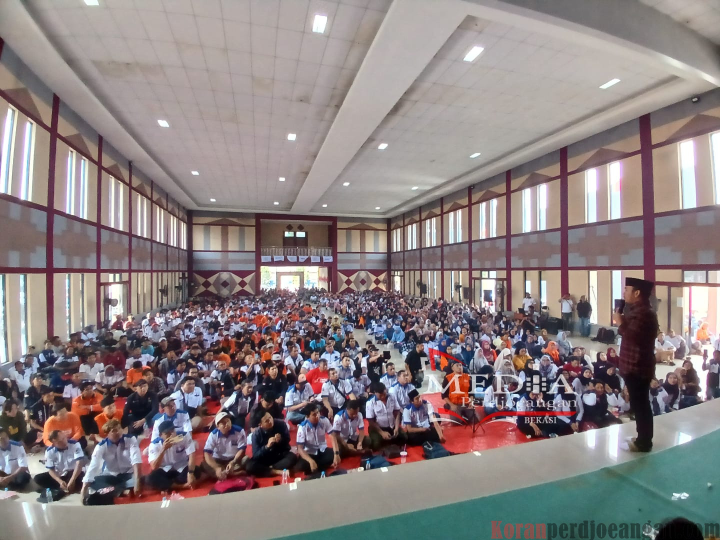 Konsolidasi Akbar PC SPEE FSPMI Bekasi Hadirkan Calon Bupati Ade Kuswara Kunang