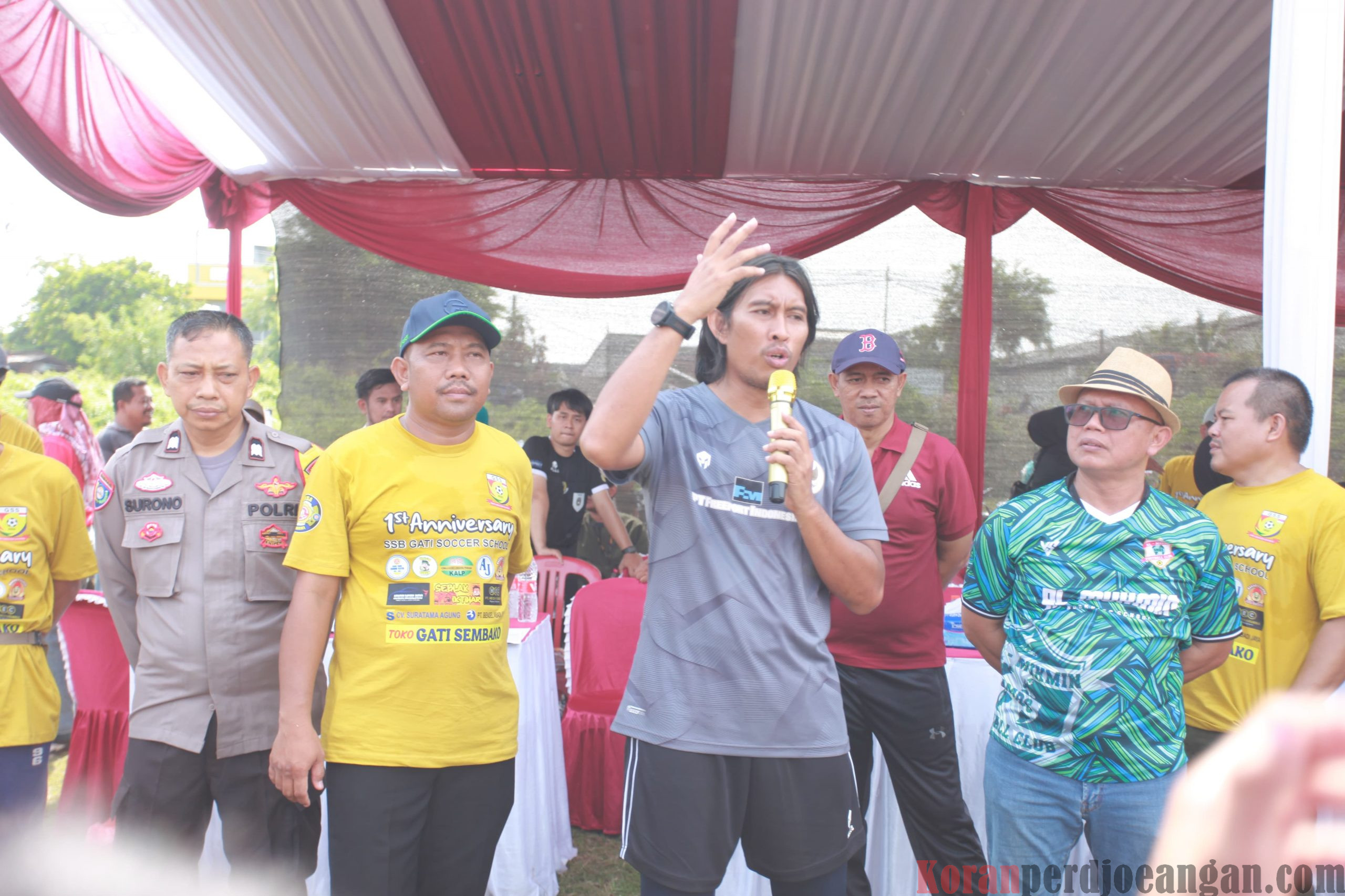 Legenda Timnas Budi Sudarsono Hadir dalam Turnamen Sepak Bola Usia Dini Cikarang Selatan