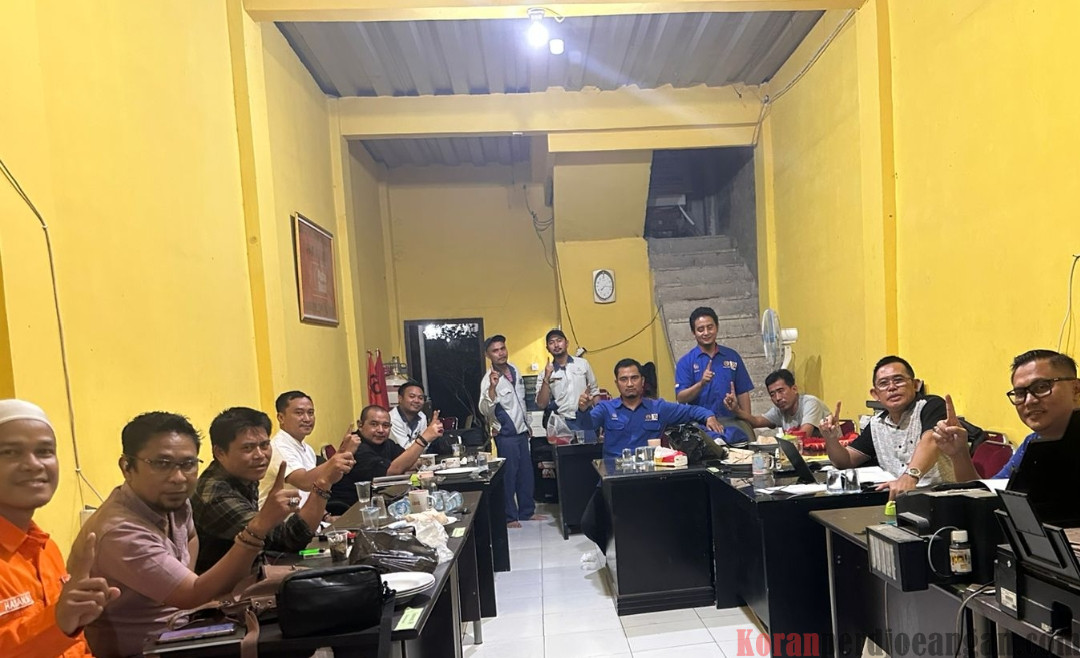 Rapat Rutin Exco Partai Buruh Karawang; Tegaskan Dukungan Kepada Acep – Gina dan Bahas Restrukturisasi Kepengurusan Partai Buruh