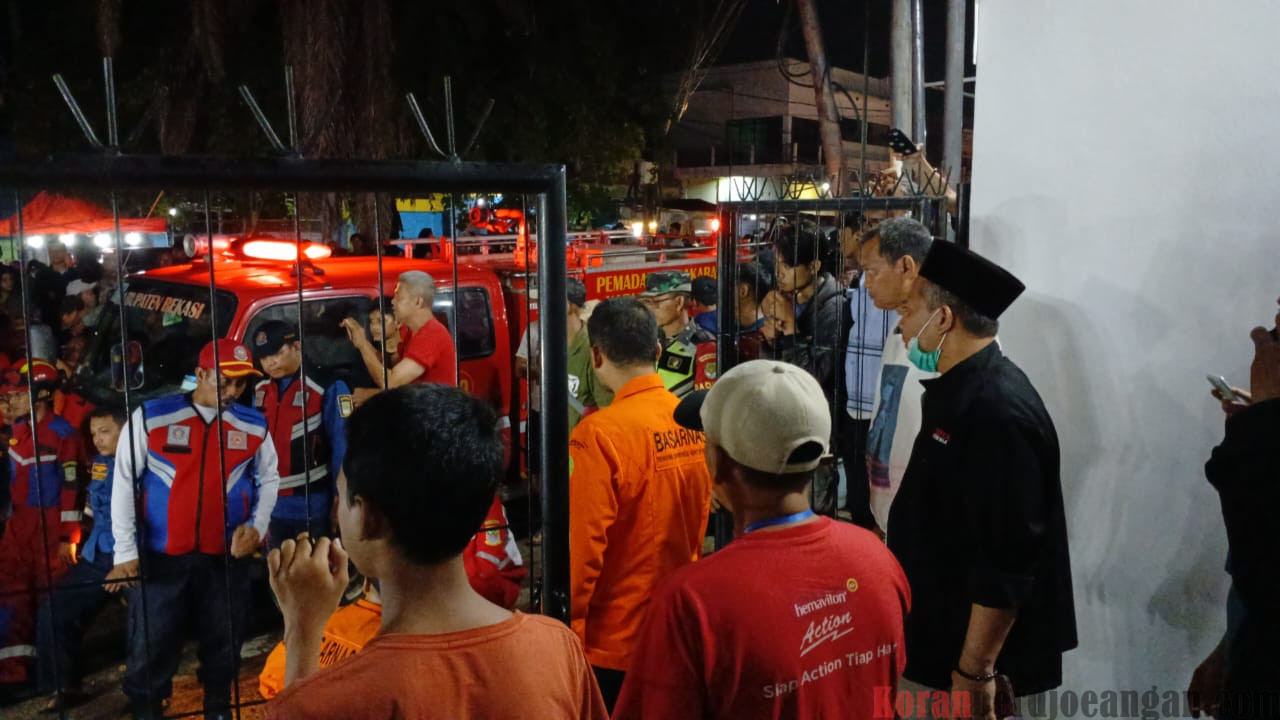 Anggota DPRD Bekasi Surohman Turut Kawal Proses Pencarian Anak Hilang Terseret Arus Saat Hujan Deras