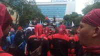 Cerita Buruh FSPMI Purwakarta Dalam Aksi Demonstrasi Ribuan Buruh di Kemenaker