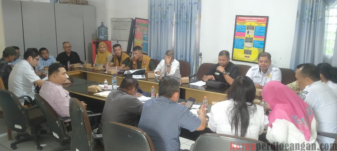 UMSK Sektor Perkebunan Kabupaten Labuhanbatu Tahun 2025 naiK sebesar 2,9 % dari Nilai UMK