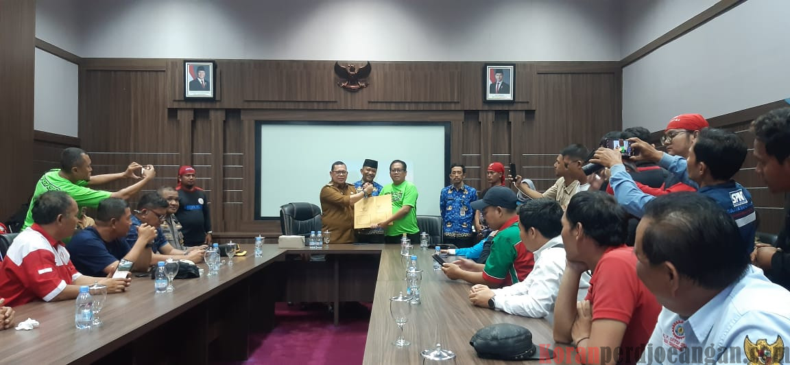 Berikut Daftar Lengkap UMK 2025 di Banten