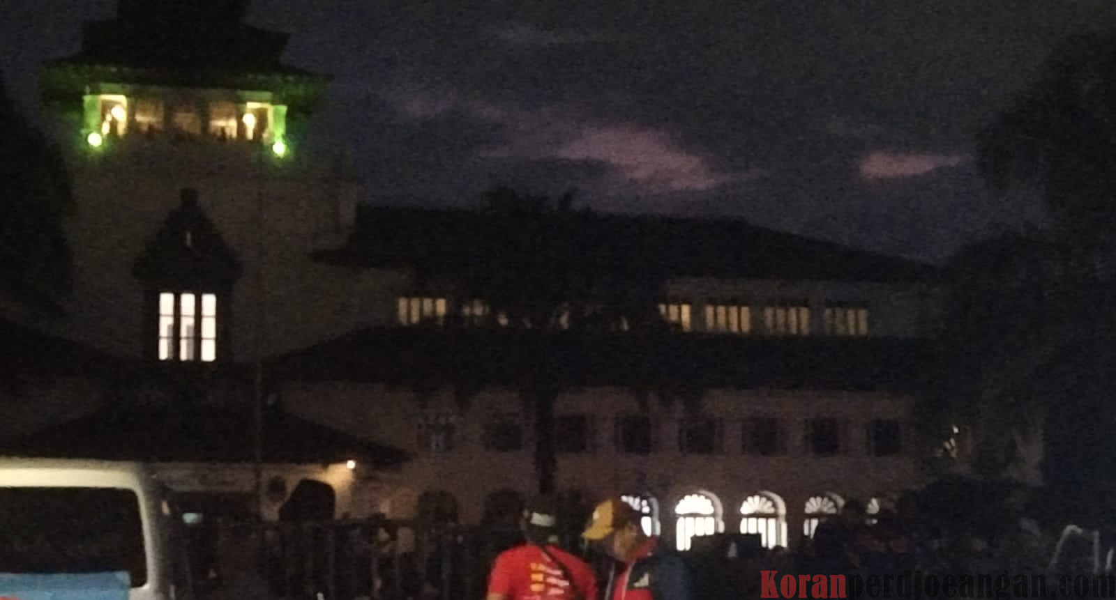 Langit Menangis, Buruh Merintih