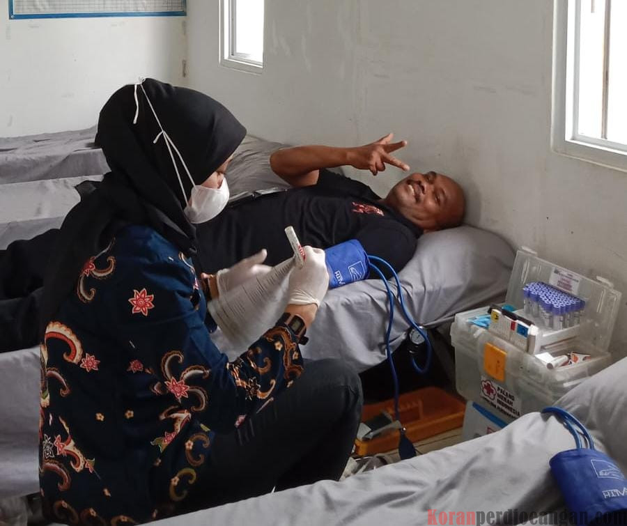 Posyandu Nusa Indah VIII Asri Pratama Tutup Tahun 2024 Dengan Giat Donor Darah