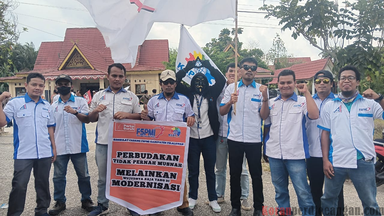 Konspirasi Upah di Pelalawan? Buruh Ancam Duduki Kantor Pemerintah Jika Tuntutan Tak Dipenuhi