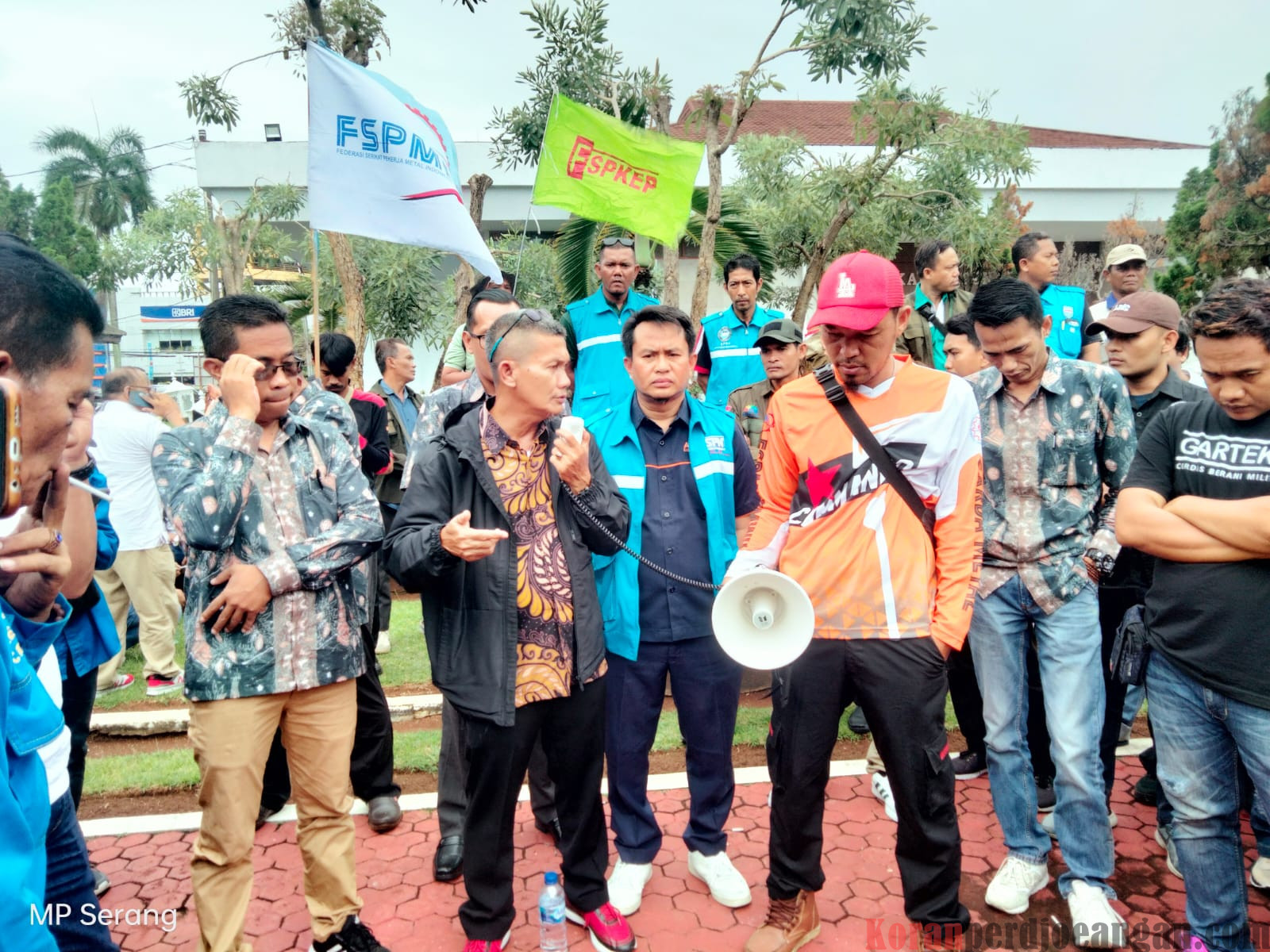 Buruh Serang Tuntut UMK dan UMSK 2025 sesuai Kajian Buruh