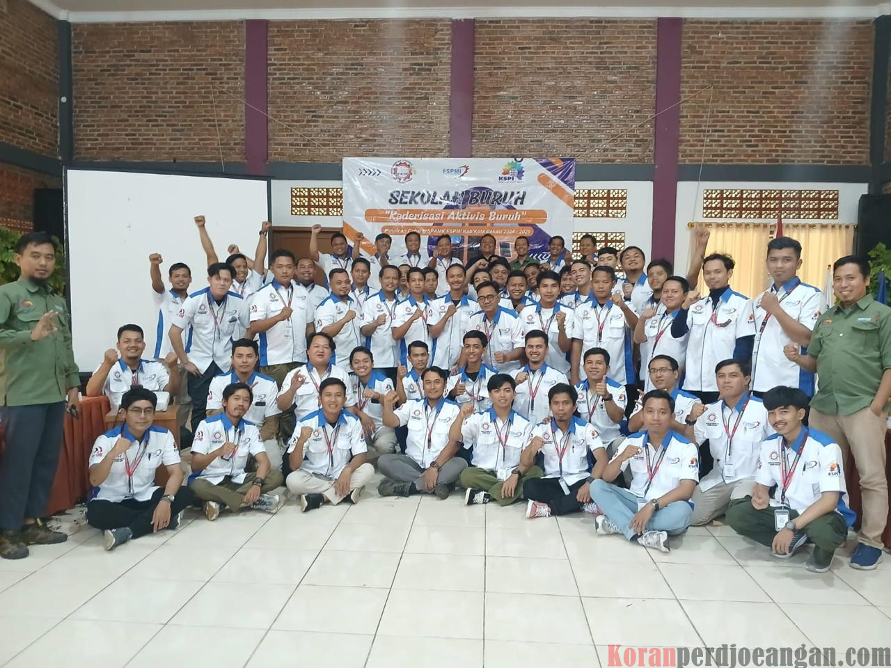 PC SPAMK FSPMI Bekasi Lanjutkan Sekolah Buruh dengan Materi Leadership dan Teamwork