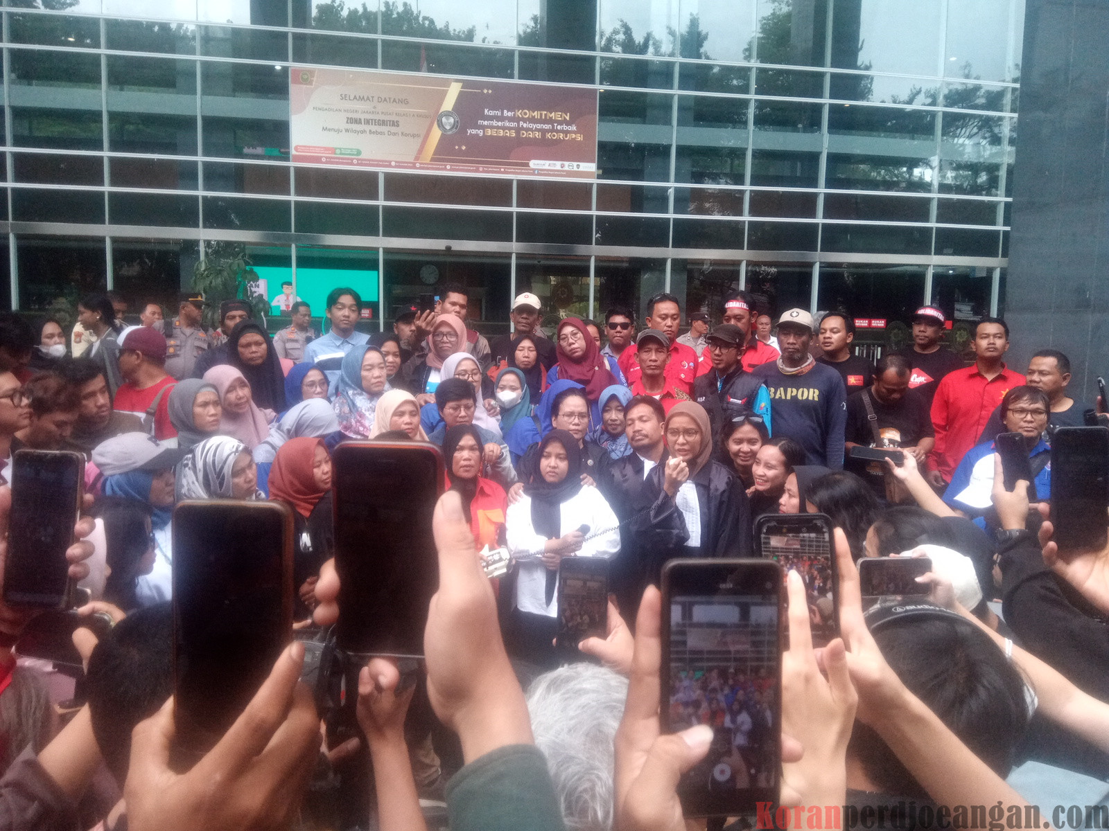 Septia Divonis Bebas, Kemenangan Klass Pekerja