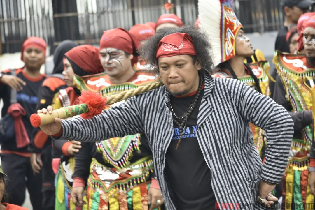 Sekretaris Umum PP SPL FSPMI Beberkan Filosofi Tari Topeng Ireng