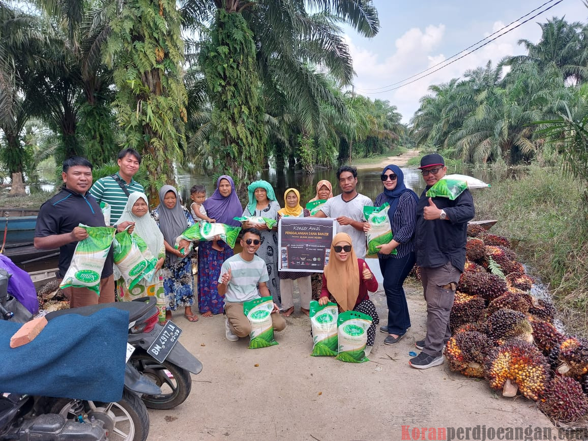 Musisi Anak Negeri Salurkan 47 Karung Beras untuk Korban Banjir di Pelalawan