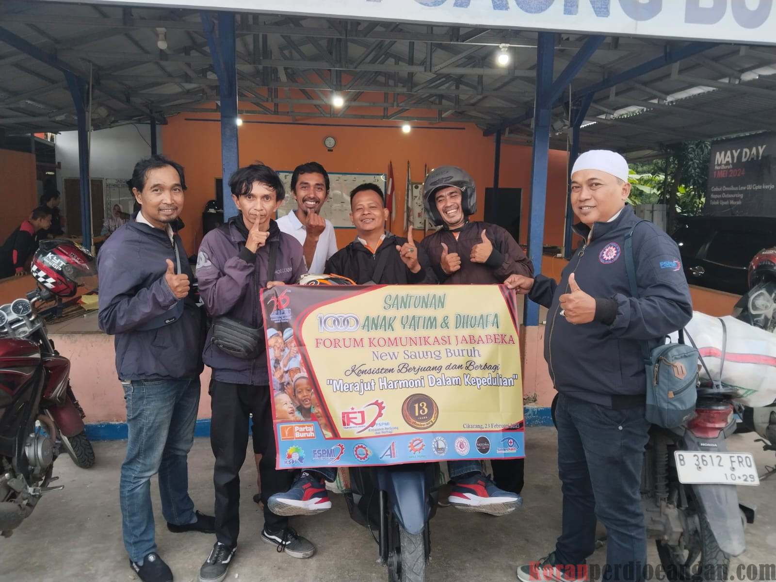 Forum Komunikasi Jababeka Bersama Panitia Distribusikan Santunan Anak Yatim