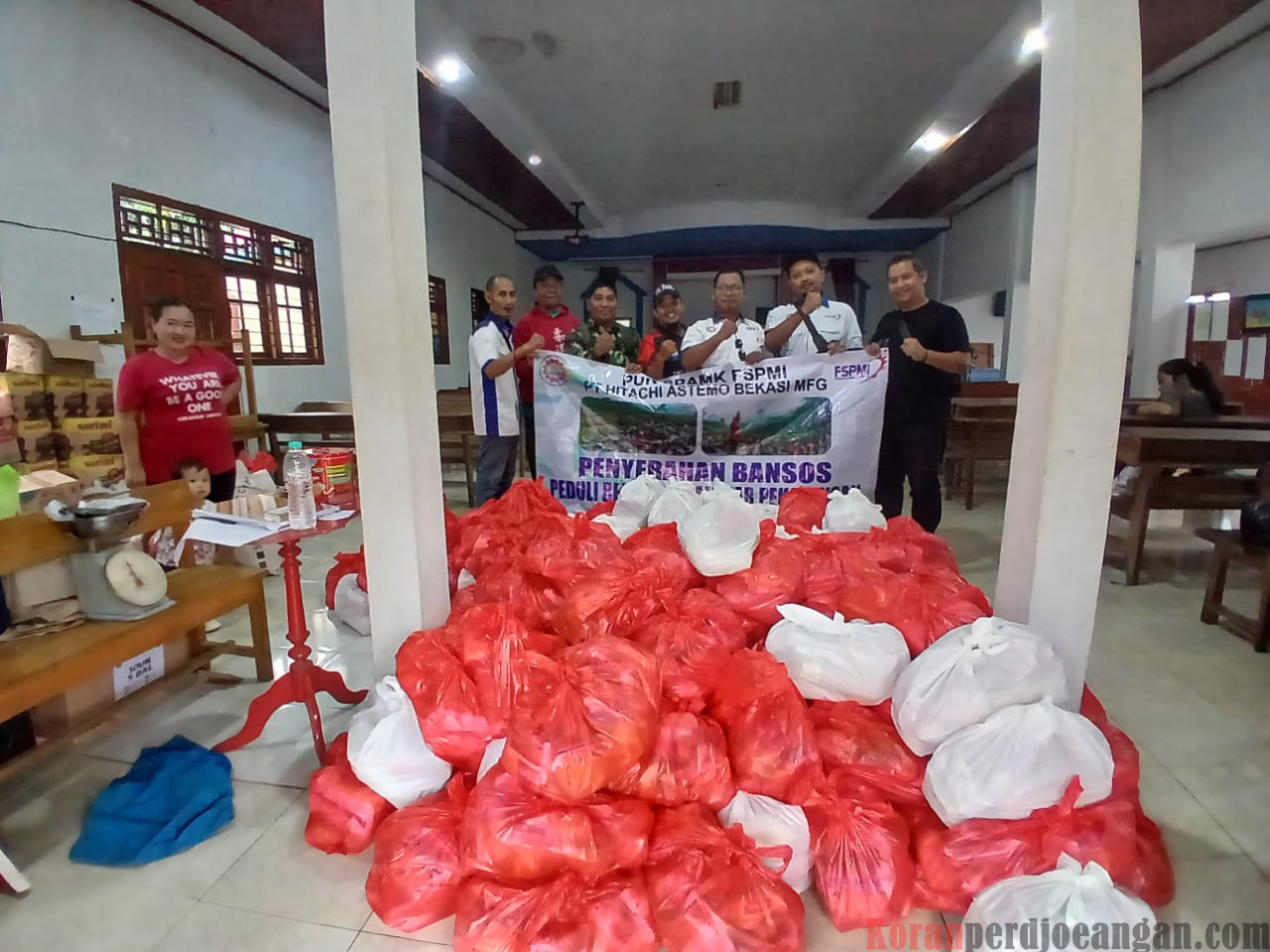 Serikat Pekerja FSPMI PT. Hitachi Astemo Bekasi Manufacturing Salurkan Bantuan untuk Korban Banjir dan Longsor di Pekalongan