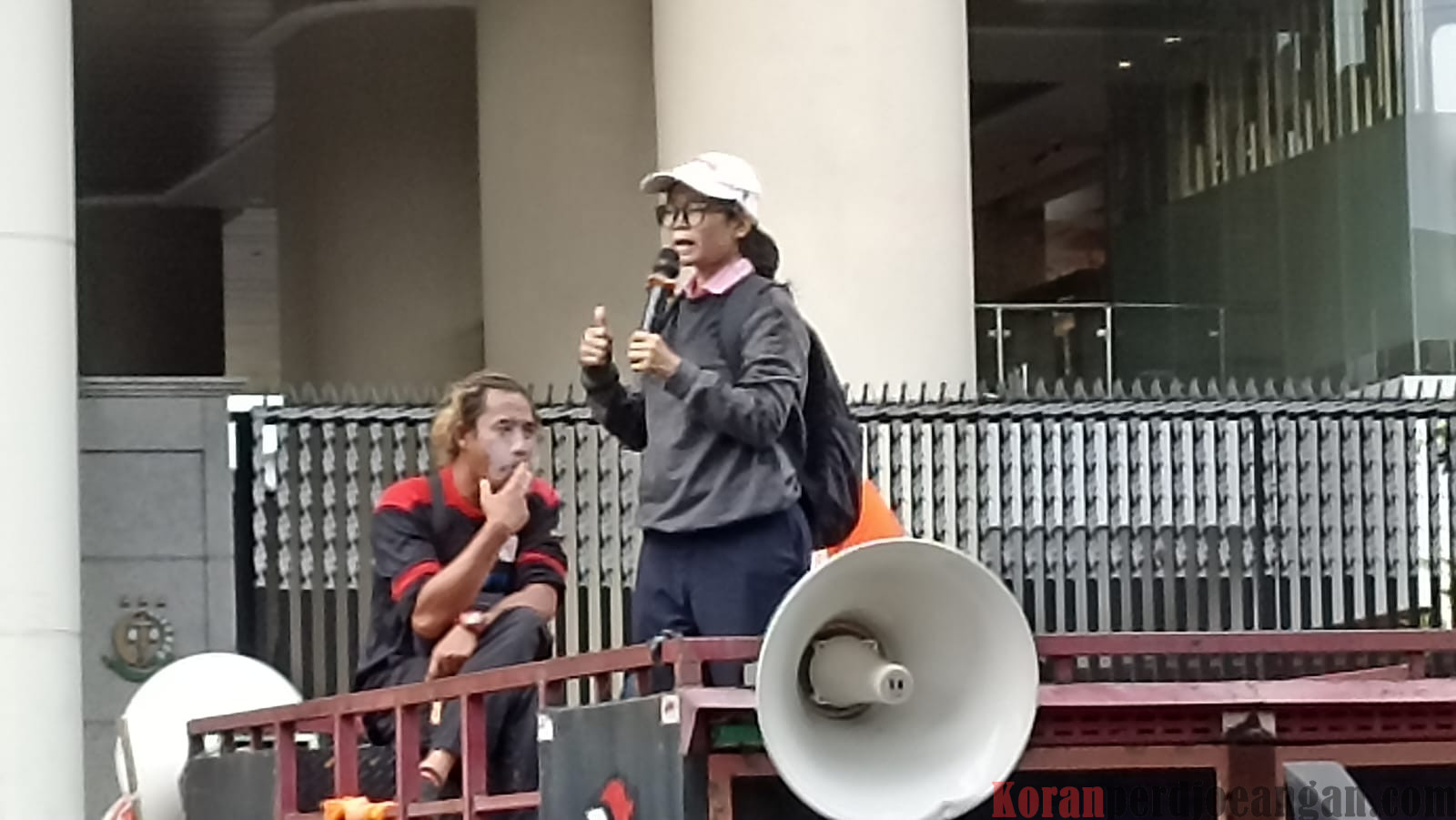 Aksi Kelas Pekerja Bersama Partai Buruh di Kejaksaan Agung RI: Uang Korupsi Bisa Digunakan untuk Jaminan Sosial