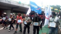 Drama Teatrikal Warnai Aksi Unjuk Rasa Buruh Sambut HUT 26 FSPMI Drama Teatrikal Warnai Aksi Unjuk Rasa Buruh Sambut HUT 26 FSPMI