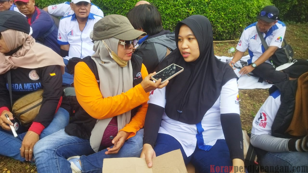 PHK Saat Hamil 9 Bulan, Pekerja Tunjungan Cristal Hotel Tuntut Keadilan