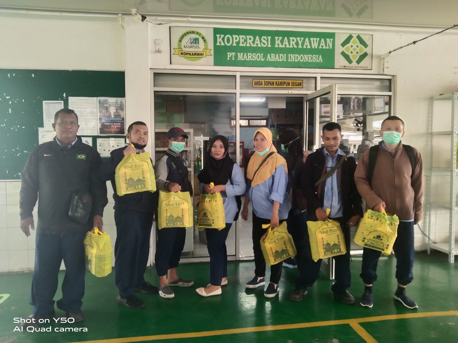 Koperasi Karyawan PT. Marsol Abadi Indonesia Bagikan Bingkisan Lebaran Untuk Anggota