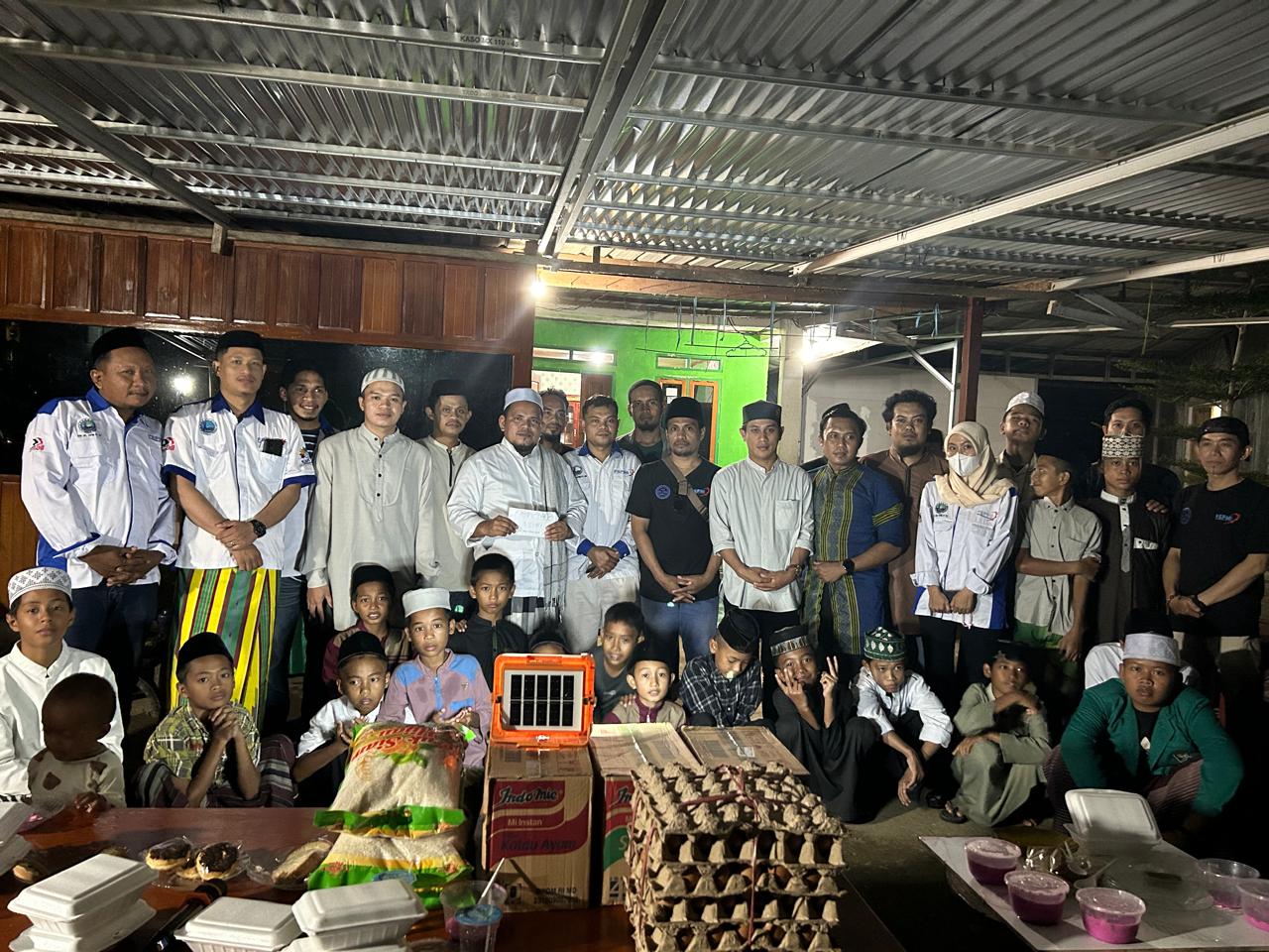 PUK SPL FSPMI PT. TSI Gelar Buka Puasa Bersama dan Santunan Untuk Santri