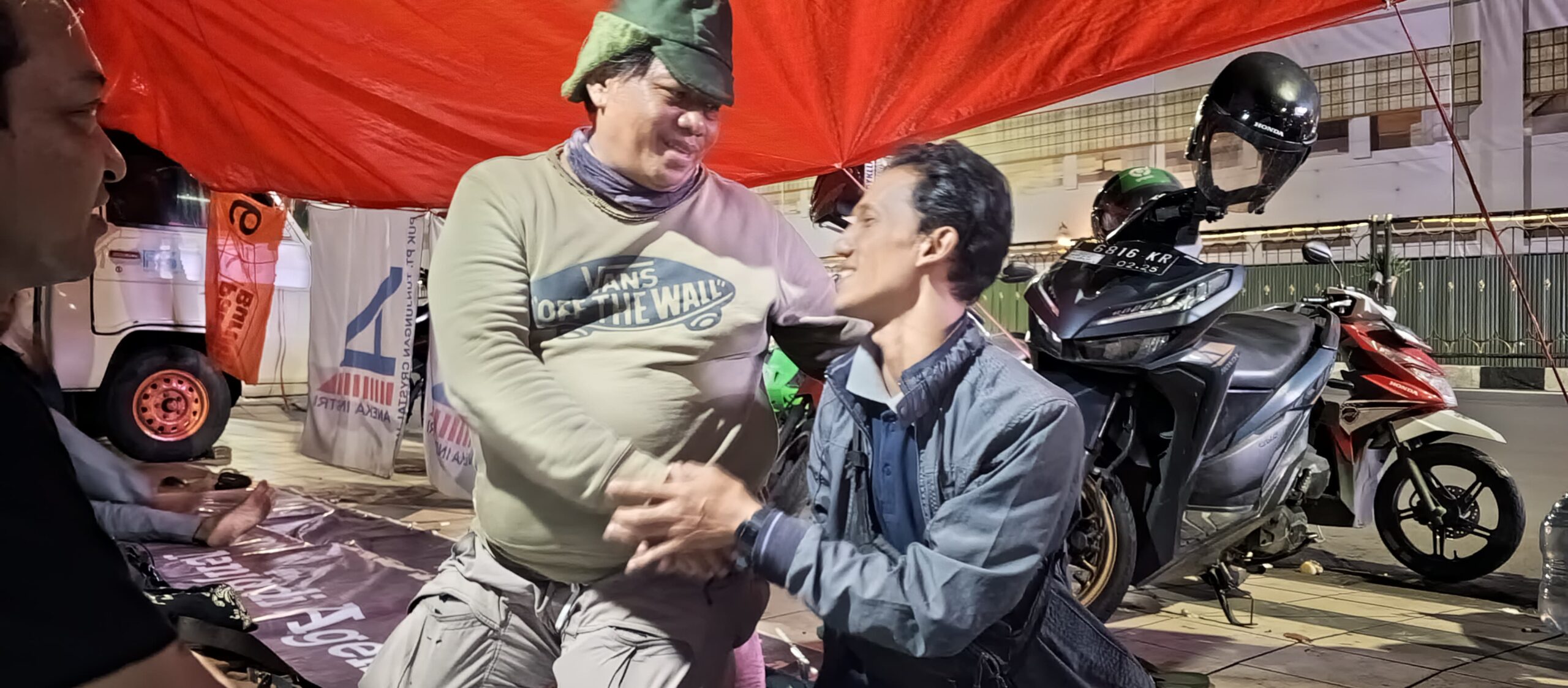 Serikat Pekerja FSPMI PT. Parin Alihkan Anggaran Bagi Takjil untuk Dukung Perjuangan Pekerja Hotel Tunjungan