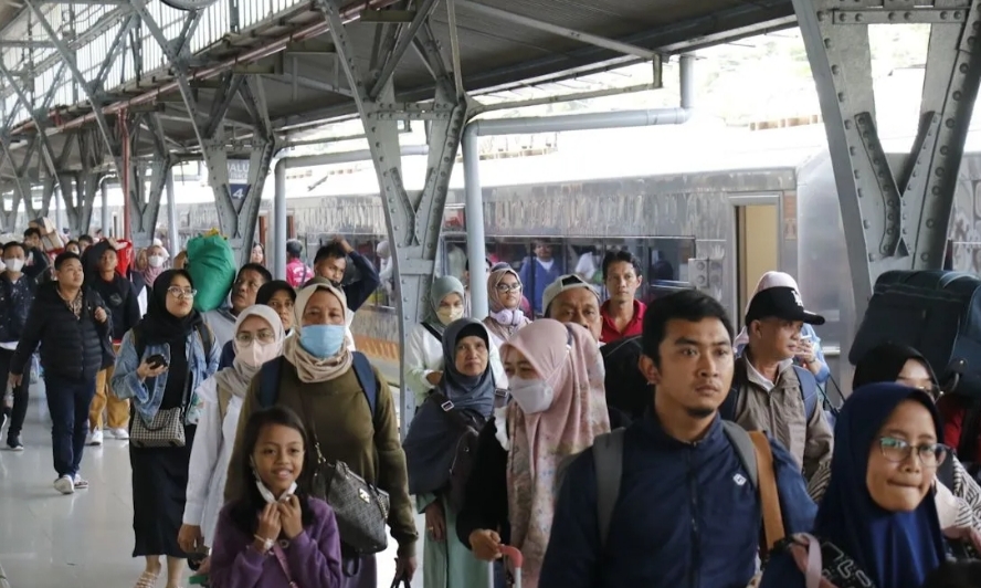 Dua Juta Lima Ratus Lebih Tiket Kereta Api Lebaran 1446 H Ludes Terjual