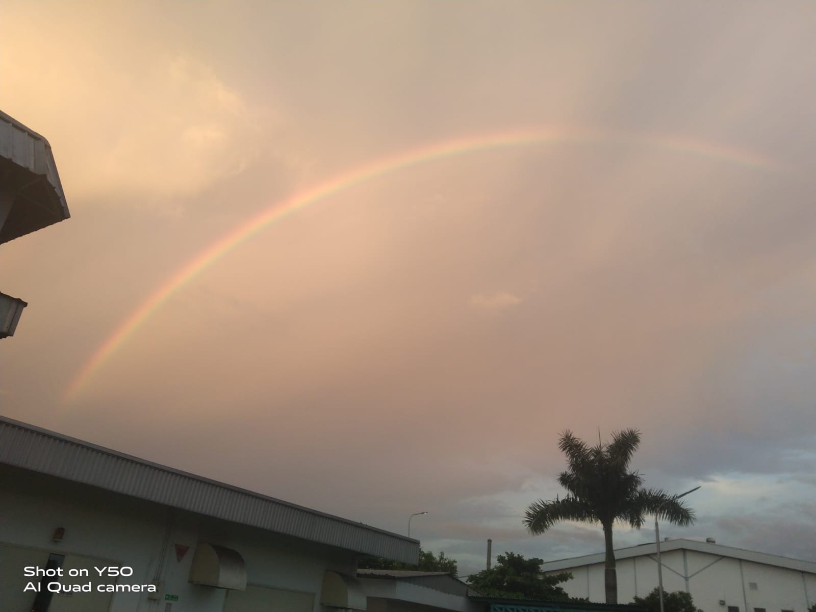 Pelangi Pagi di Kawasan Industri