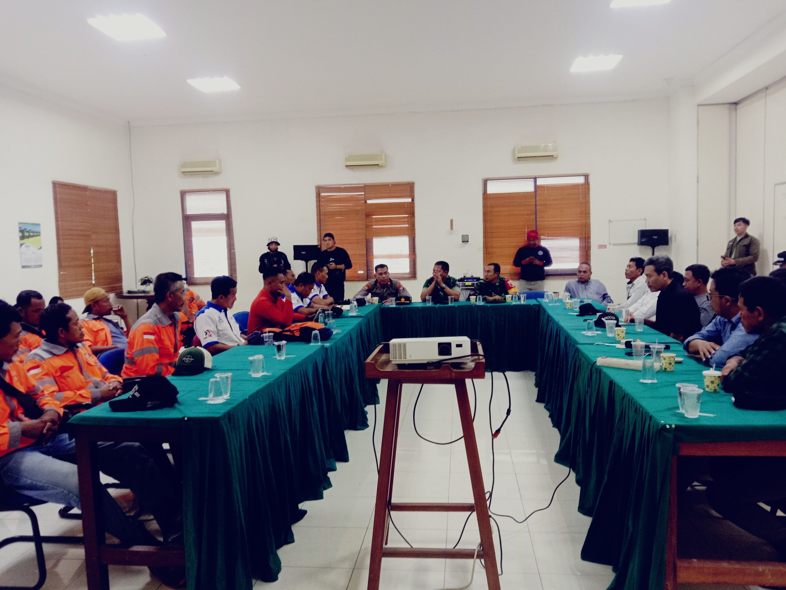 Mediasi Gagal, FSPMI Tuban Lanjutkan Aksi Tuntut Jaminan Kesejahteraan Pekerja Driver JPA