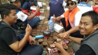 Kreativitas Peserta May Day di Monas : Bawa Kompor Portable Buat Bikin Kopi