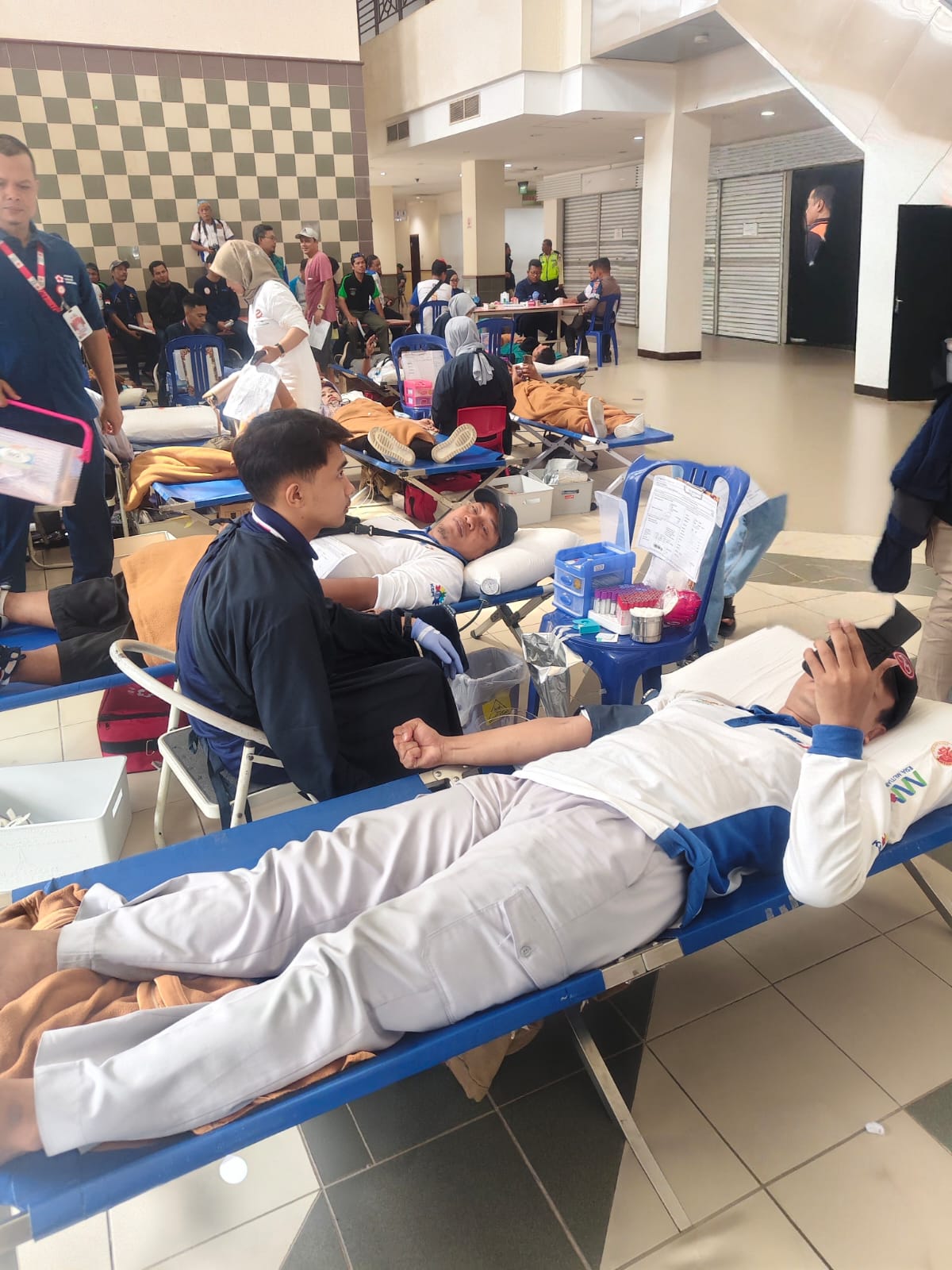 Donor Darah Warnai Peringatan May Day 2025 di Batam, 111 Kantong Darah Terkumpul