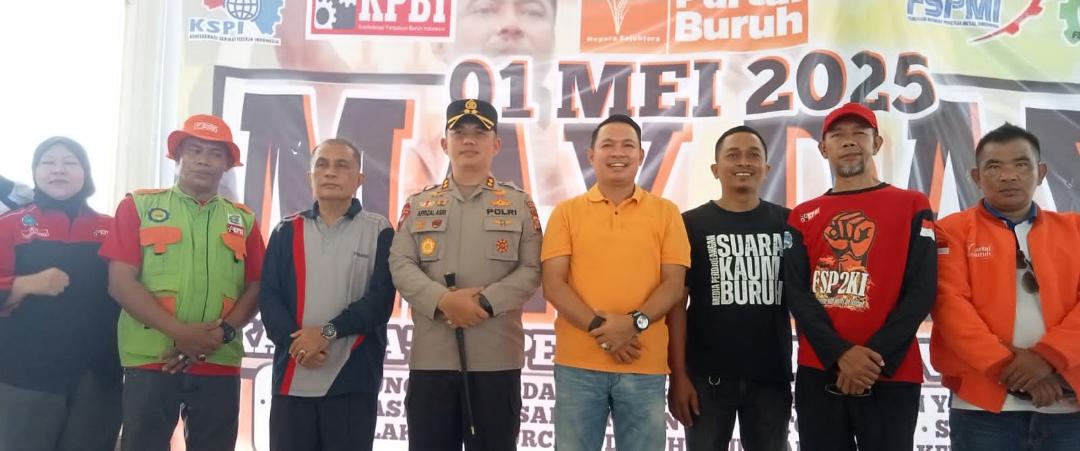 Kapolres Pelalawan Turut Konvoi Bersama Buruh, Peringati Hari Buruh Internasional 2025