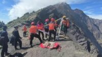 Perhimpunan Pendaki Gunung dan Penjelajah Alam Kaonak Turut Berduka atas Meninggalnya Pendaki Asal Brazil di Gunung Rinjani Perhimpunan Pendaki Gunung dan Penjelajah Alam Kaonak Turut Berduka atas Meninggalnya Pendaki Asal Brazil di Gunung Rinjani