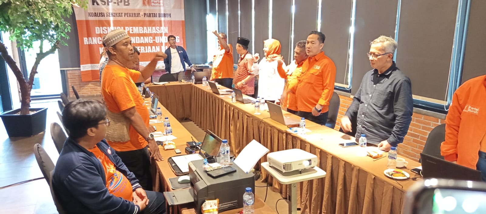 Hari Kedua Pembahasan Draf RUU Ketenagakerjaan: Soroti Prinsip-Prinsip Materiil dan Pokok-Pokok Pikiran