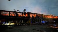 Gedung Disnakertrans Riau Ludes Terbakar, Banyak Kasus Belum Terselesaikan