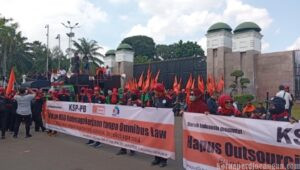 Ratusan Ribu Buruh Turun ke Jalan Aksi May Day 2026 di DPR RI, Ini Isunya: Dari Sahkan RUU Ketenagakerjaan Sampai Stop PHK Akibat Perang