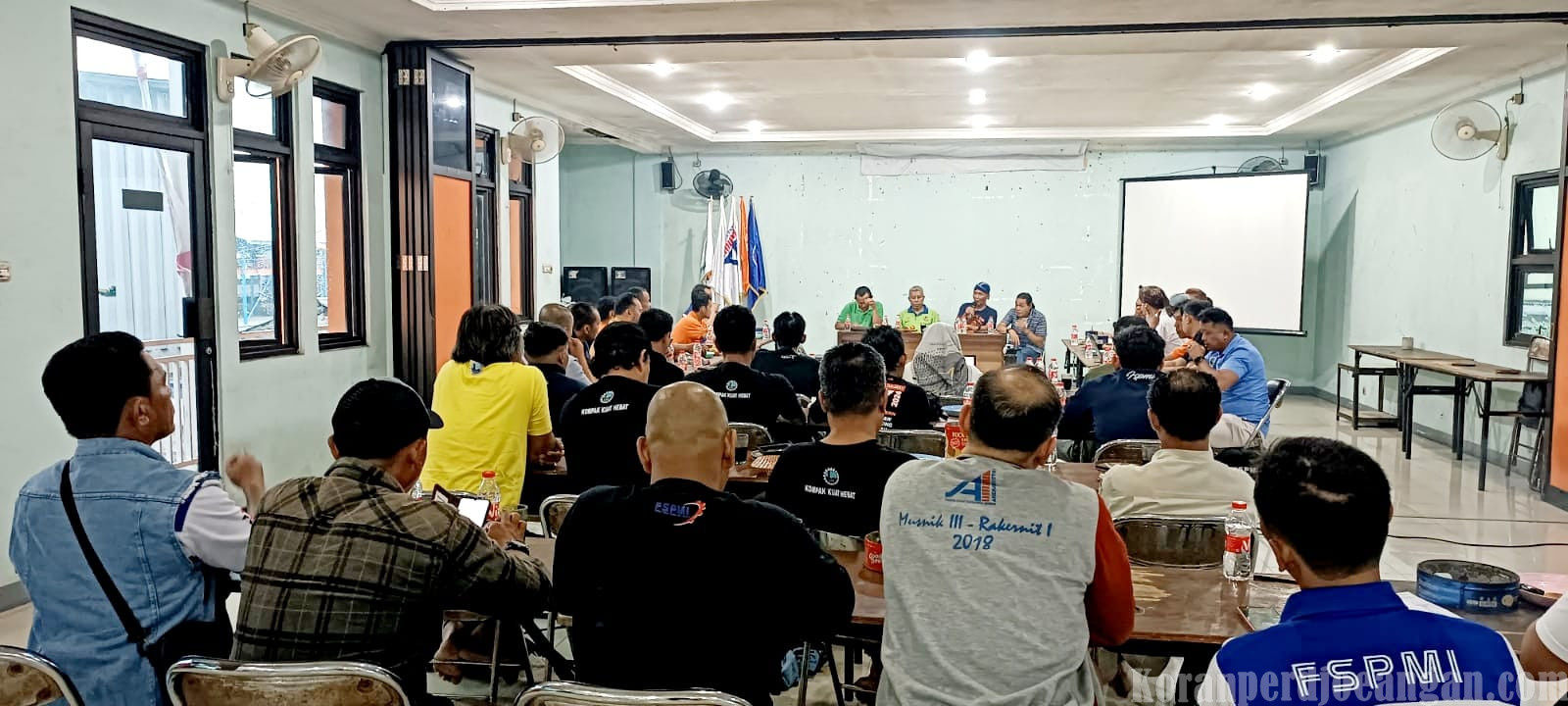 Konsulat Cabang FSPMI Bekasi Gelar Rapat Koordinasi Bersama SPA dan Pilar