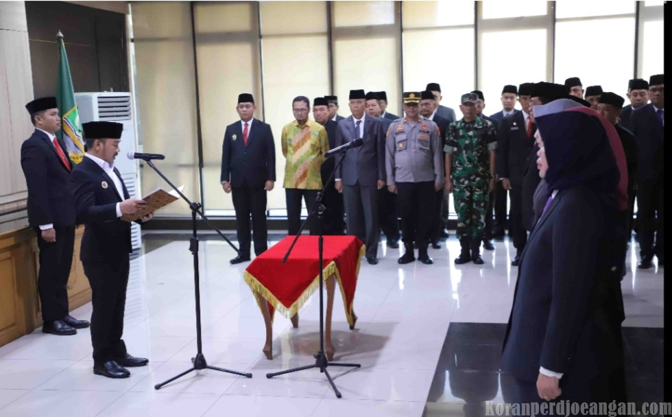 Bupati Bekasi Lantik 14 Pejabat Pimpinan Tinggi Pratama di Lingkungan Pemerintah