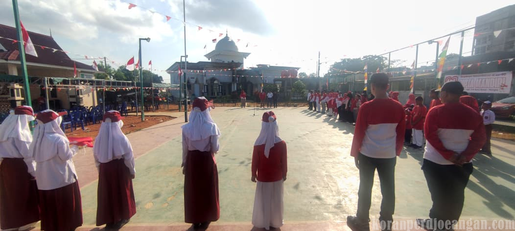 Warga Perumahan Cipta Mandiri Gelar Upacara HUT ke-80 RI, Meriah dengan Aneka Perlombaan dan Lucky Draw