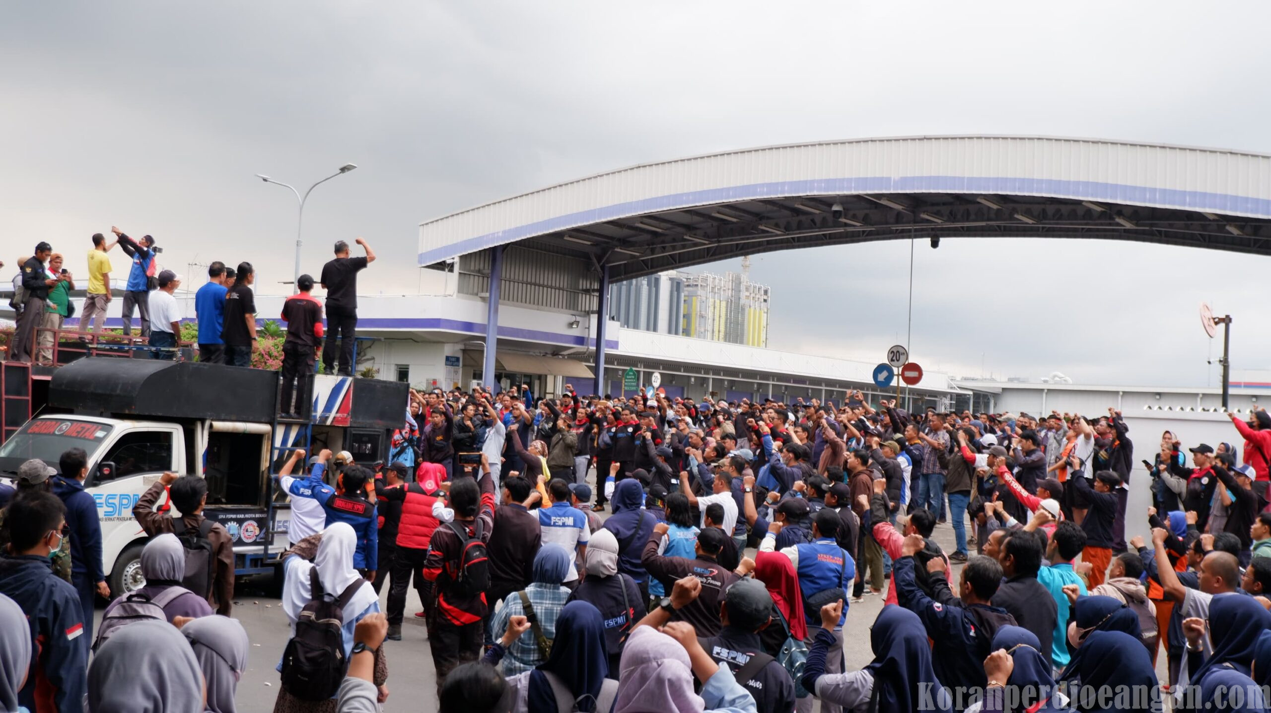 Tak Kenal Menyerah, Buruh Yamaha Menang Gugatan: PHK Dibatalkan PHI Bandung