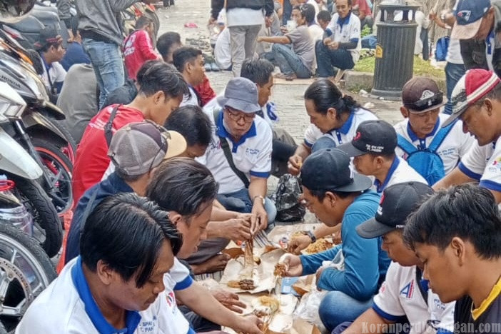 Purakan Ala Pakerin, Keserakahan ataukah Kebersamaan?